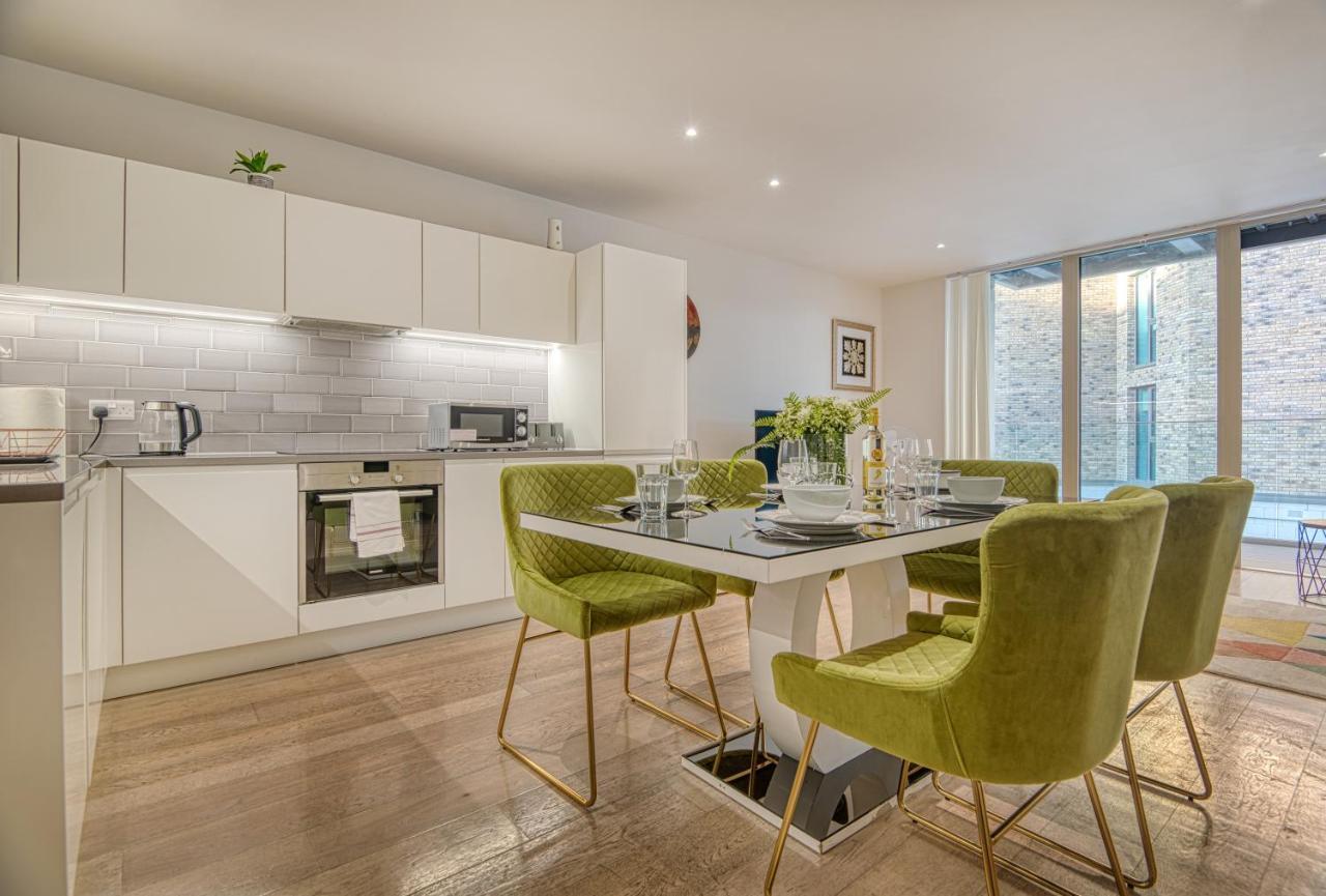 Austin David Apartments Royal Wharf Londres Exterior foto