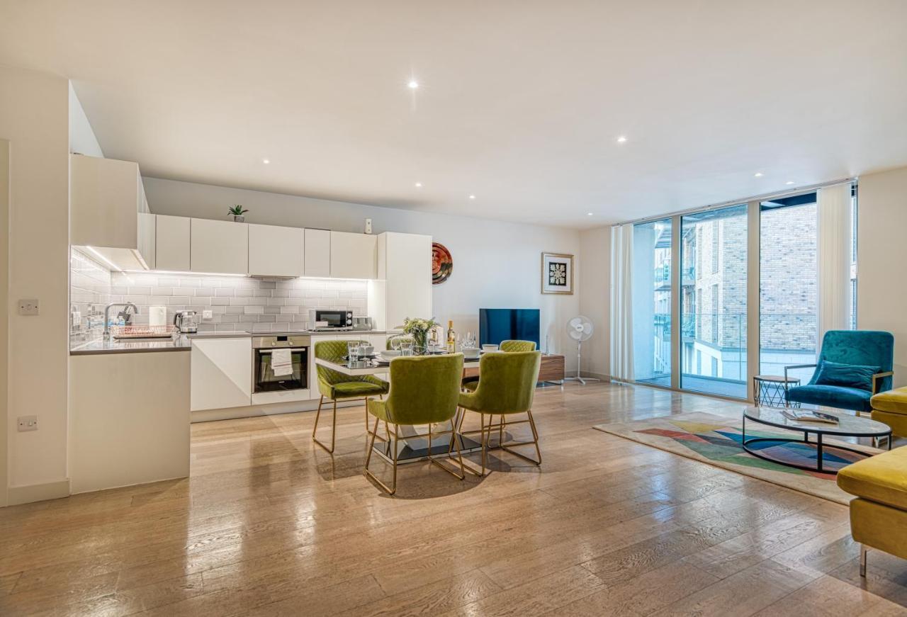 Austin David Apartments Royal Wharf Londres Exterior foto